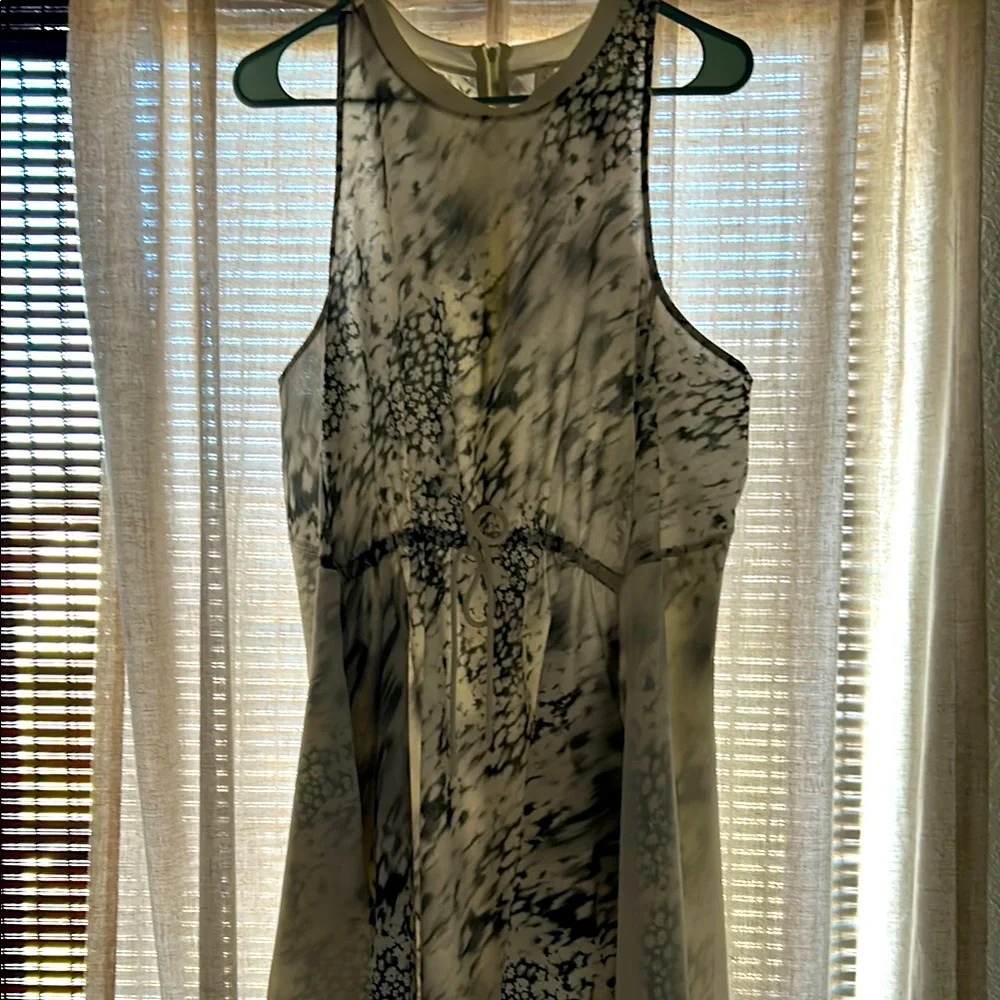 Lululemon mesh overlay Dress size 12 - Picture 3 of 8